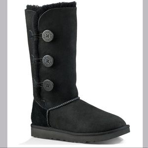 Best 25+ Deals for Ugg Bailey Button Triplet | Poshmark